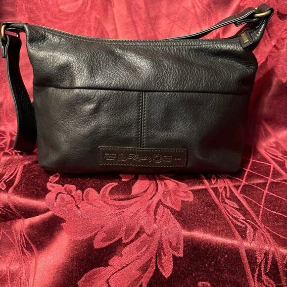 Fossil Black Pebbled Leather Shoulder Bag - Picture 2 of 5